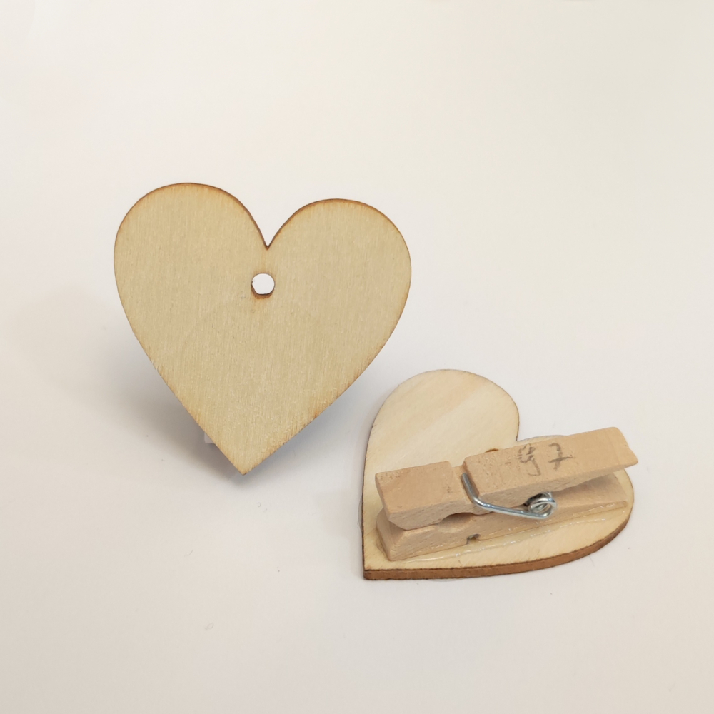 Holz-Anstecker mit NFC-Chip